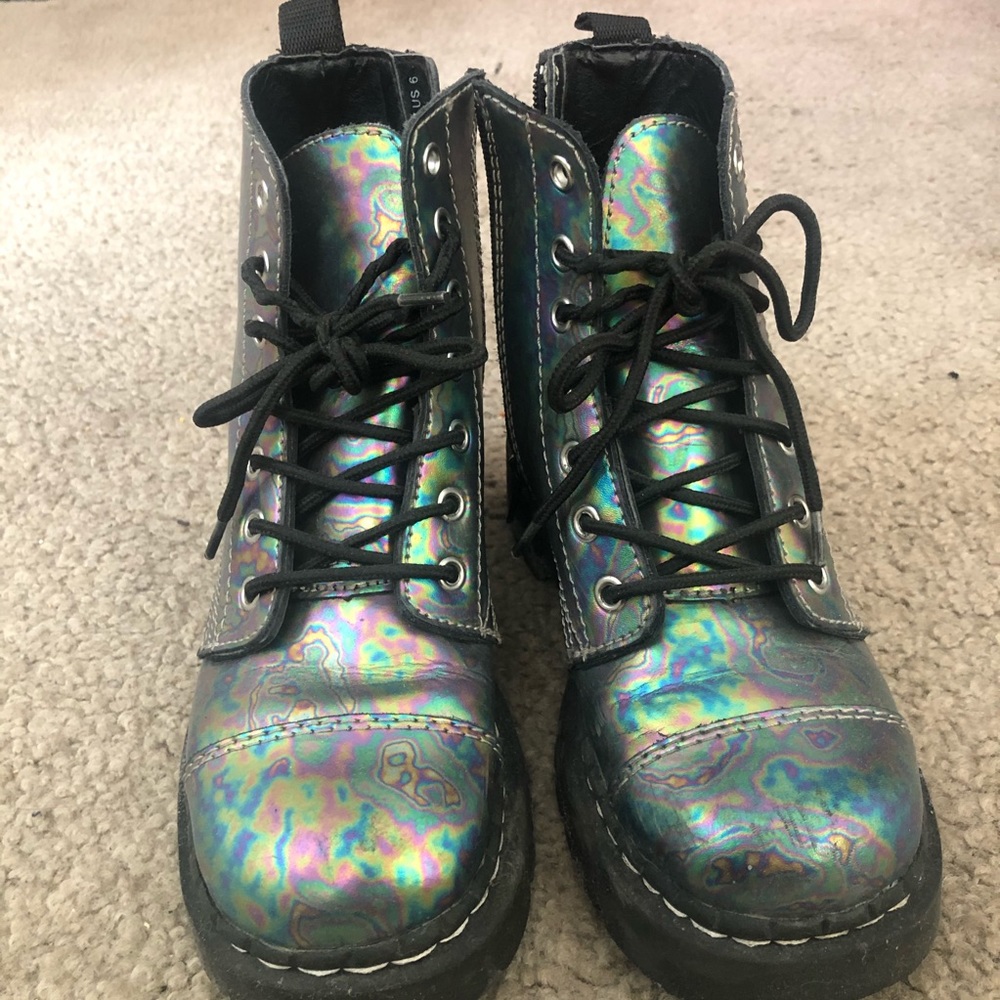 Oil slick tuk combat boots